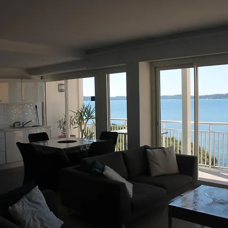Duplex De La Baie De St Tropez 圣马克西姆
